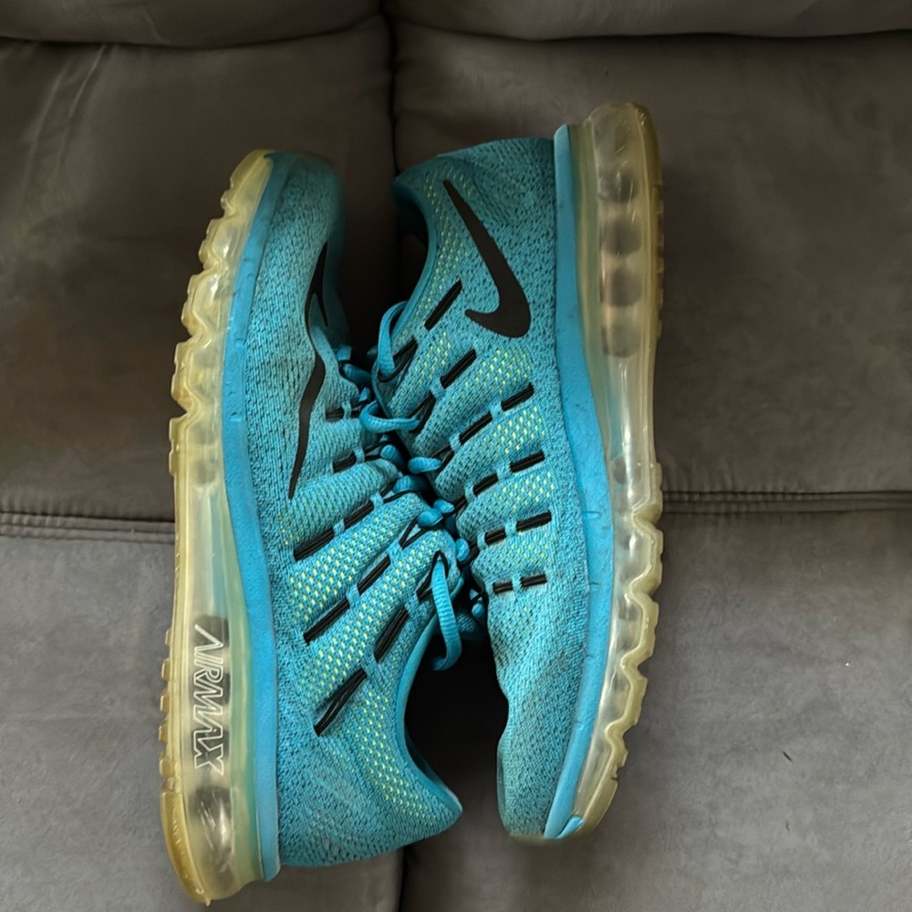 Nike Air Max men’s running shoes